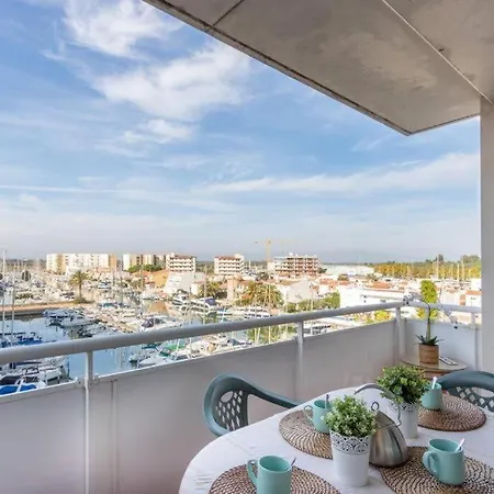 166- Empurialola-penthouse En Con Piscina Y Vistas Al Puerto Canigo-