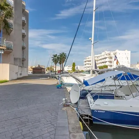 166- Empurialola-penthouse En Con Piscina Y Vistas Al Puerto Canigo- Roses