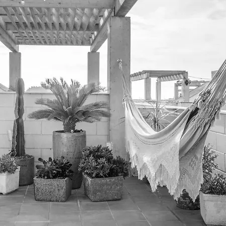 166- Empurialola-penthouse En Con Piscina Y Vistas Al Puerto Canigo- Roses