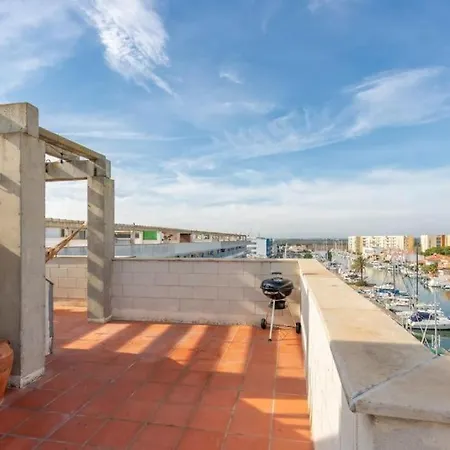 166- Empurialola-penthouse En Con Piscina Y Vistas Al Puerto Canigo-