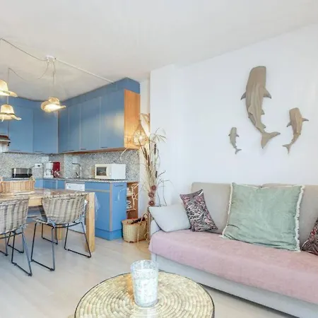 166- Empurialola-penthouse En Con Piscina Y Vistas Al Puerto Canigo-